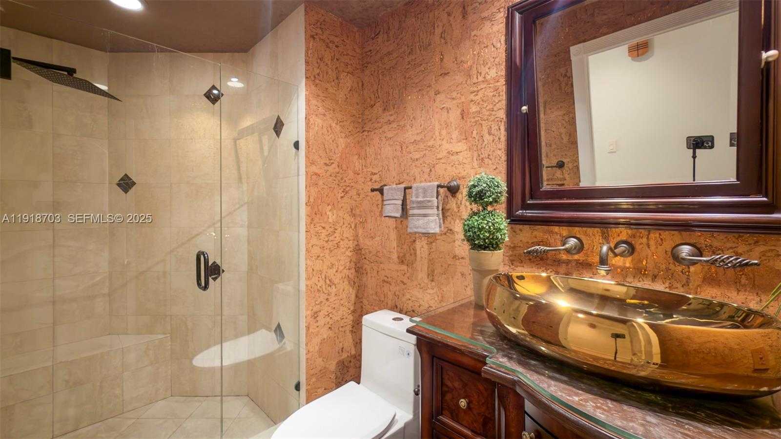 Small Image of 2000 ISLAND BLVD #3004, Aventura Number 21