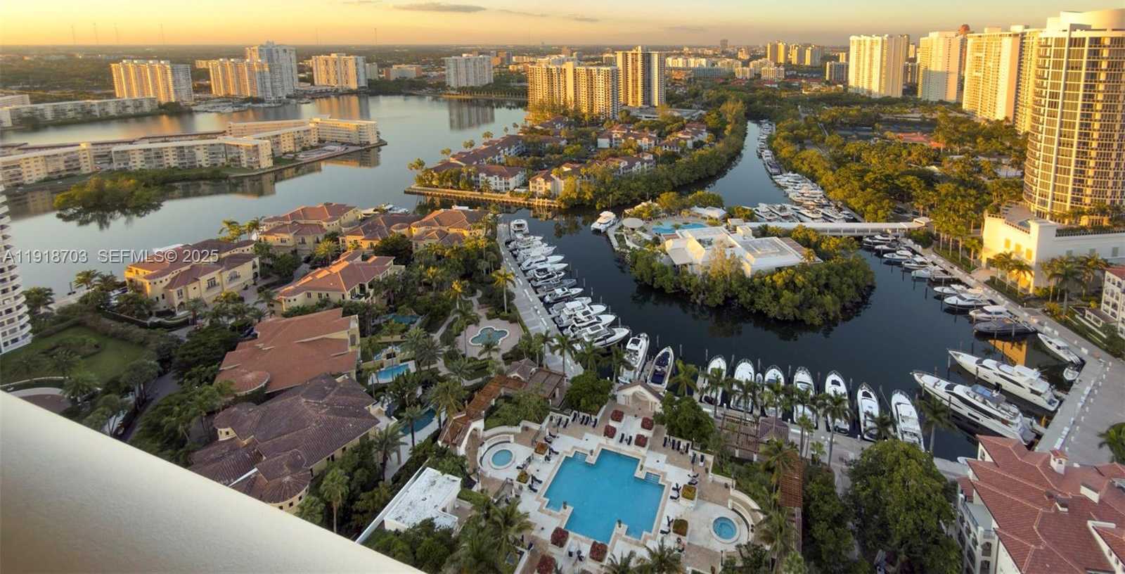 Small Image of 2000 ISLAND BLVD #3004, Aventura Number 23