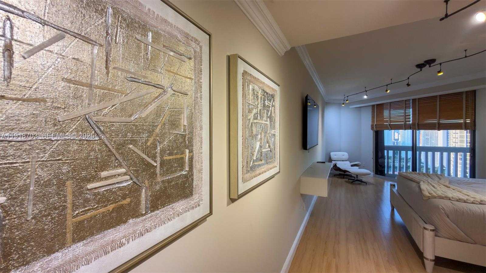 Small Image of 2000 ISLAND BLVD #3004, Aventura Number 27