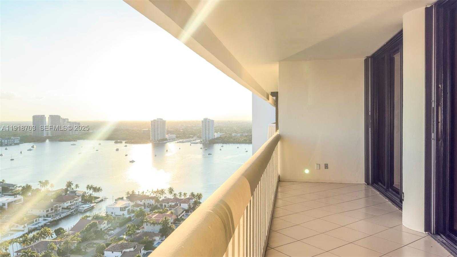 Small Image of 2000 ISLAND BLVD #3004, Aventura Number 48