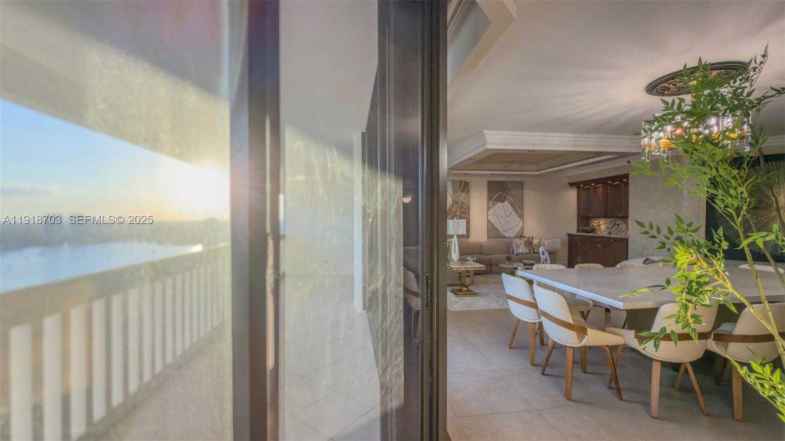 Small Image of 2000 ISLAND BLVD #3004, Aventura Number 7