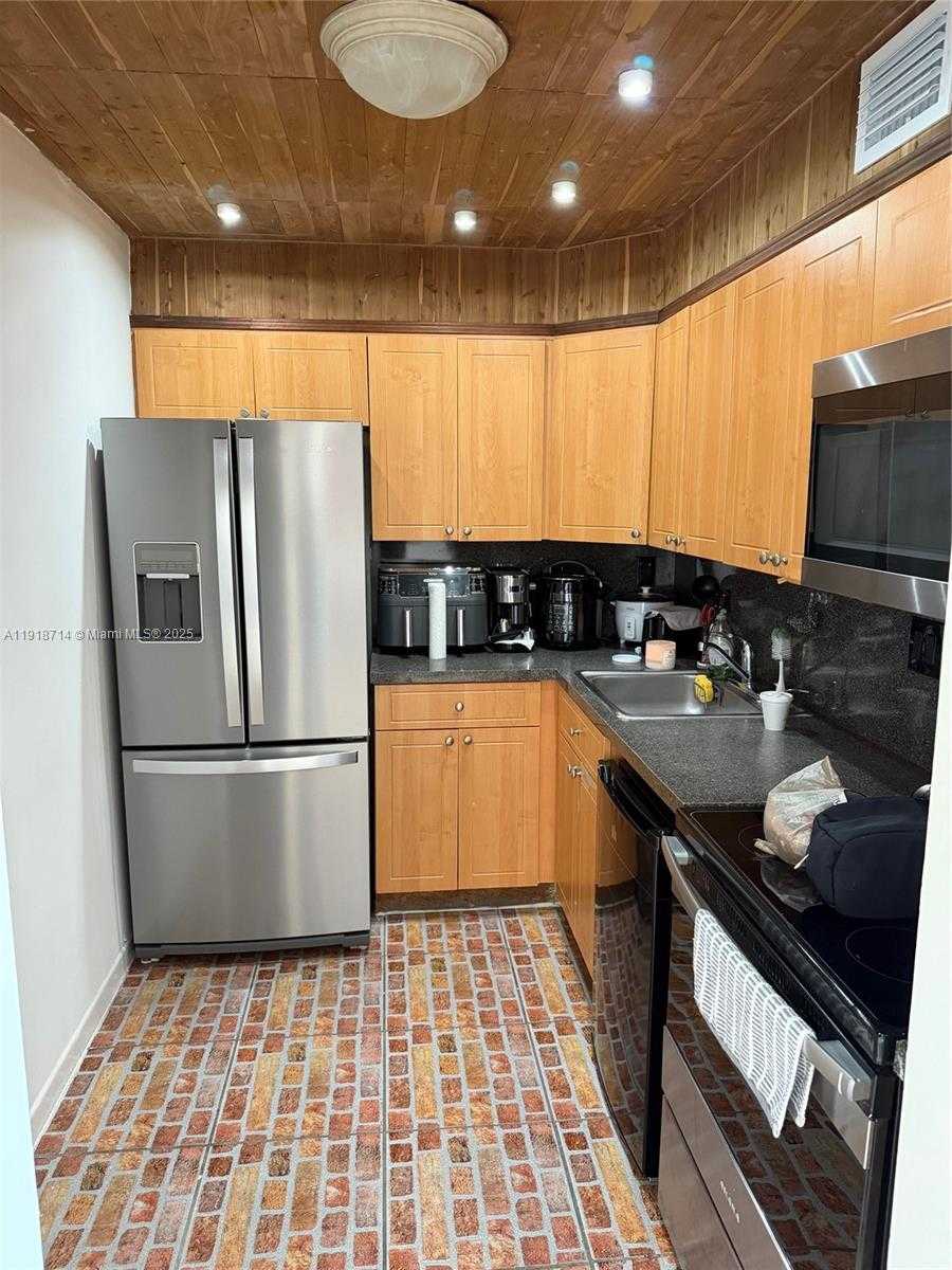 Small Image of 8411 NORTH WEST 8TH ST #405, Miami Number 10