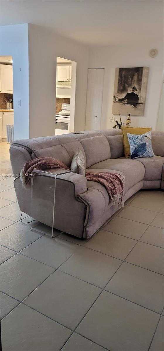 Imagen de Pequeño Objeto