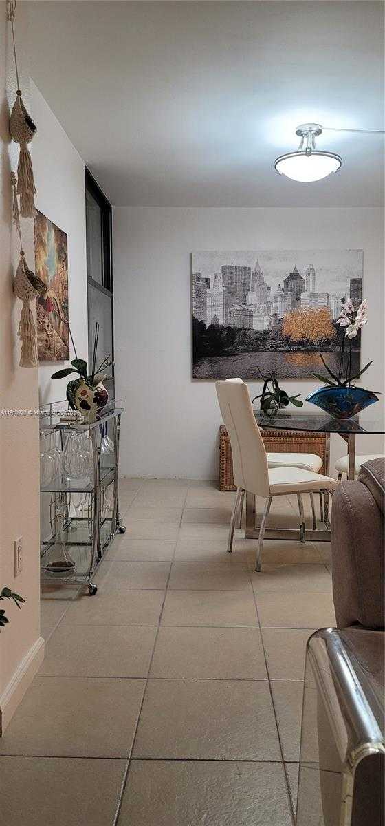 Imagen de Pequeño Objeto