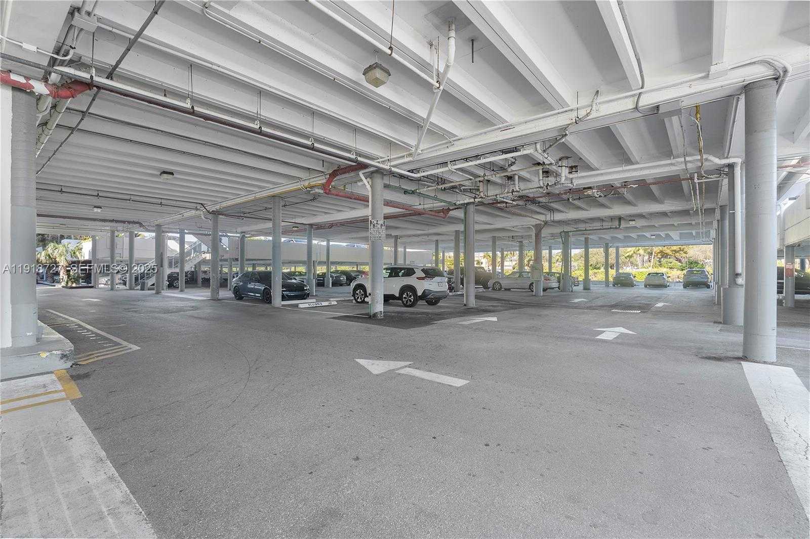 Small Image of 3675 NORTH COUNTRY CLUB DR #2201, Aventura Number 34