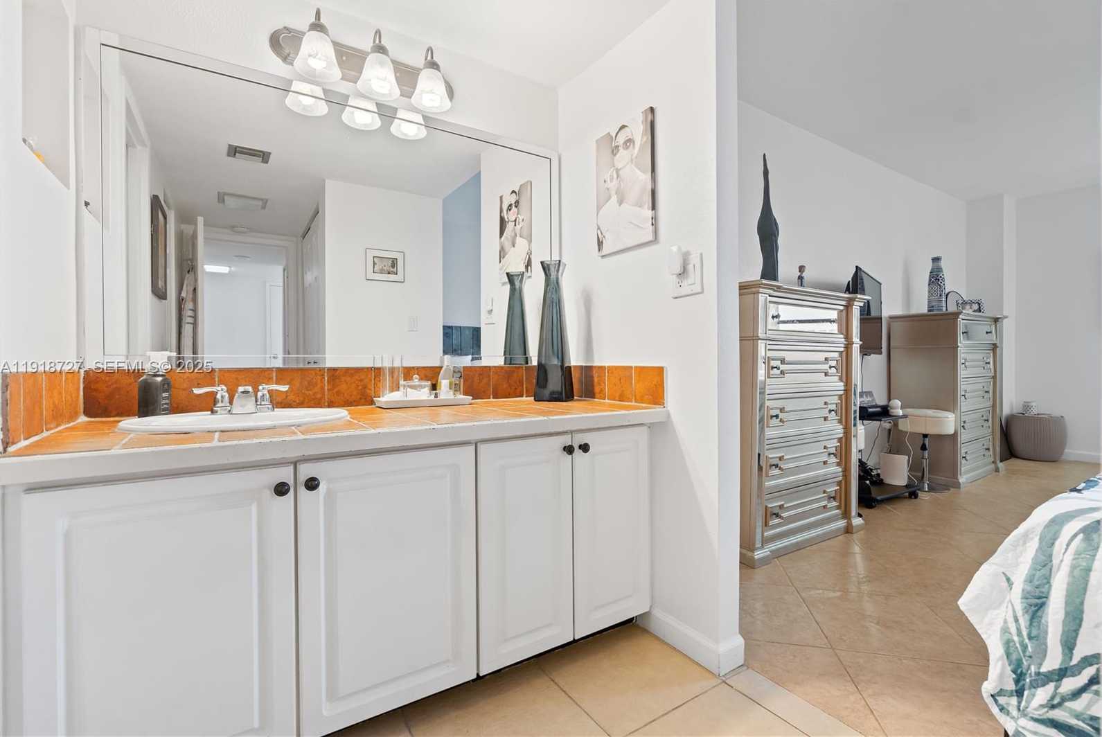 Small Image of 3675 NORTH COUNTRY CLUB DR #2201, Aventura Number 62