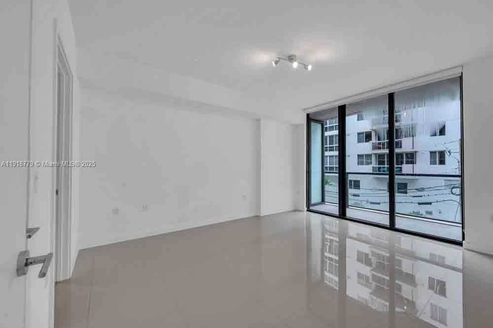 Small Image of 201 SOUTH WEST 17TH RD #302, Miami Number 9