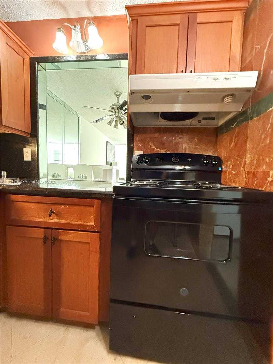 Small Image of 701 THREE ISLANDS BLVD #506, Hallandale Beach Number 12