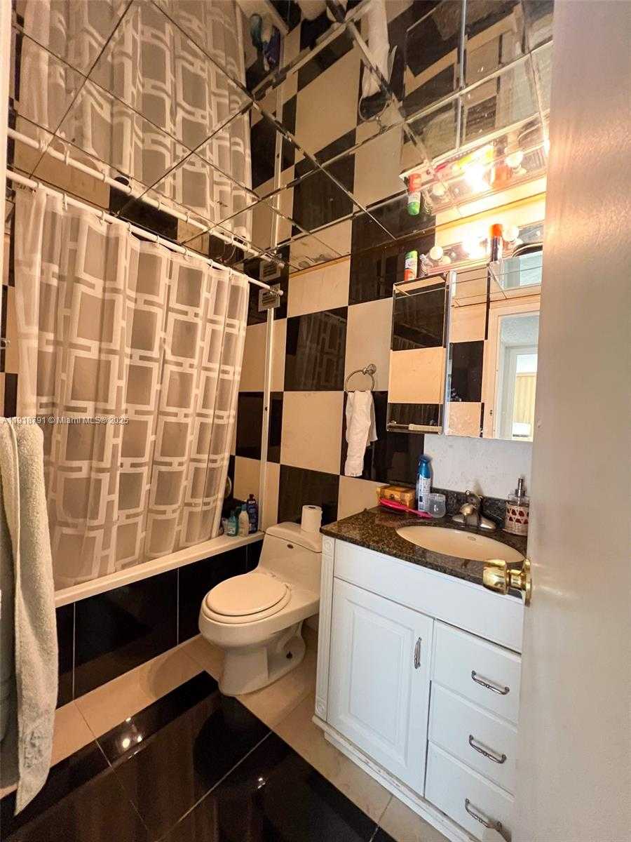 Small Image of 701 THREE ISLANDS BLVD #506, Hallandale Beach Number 16