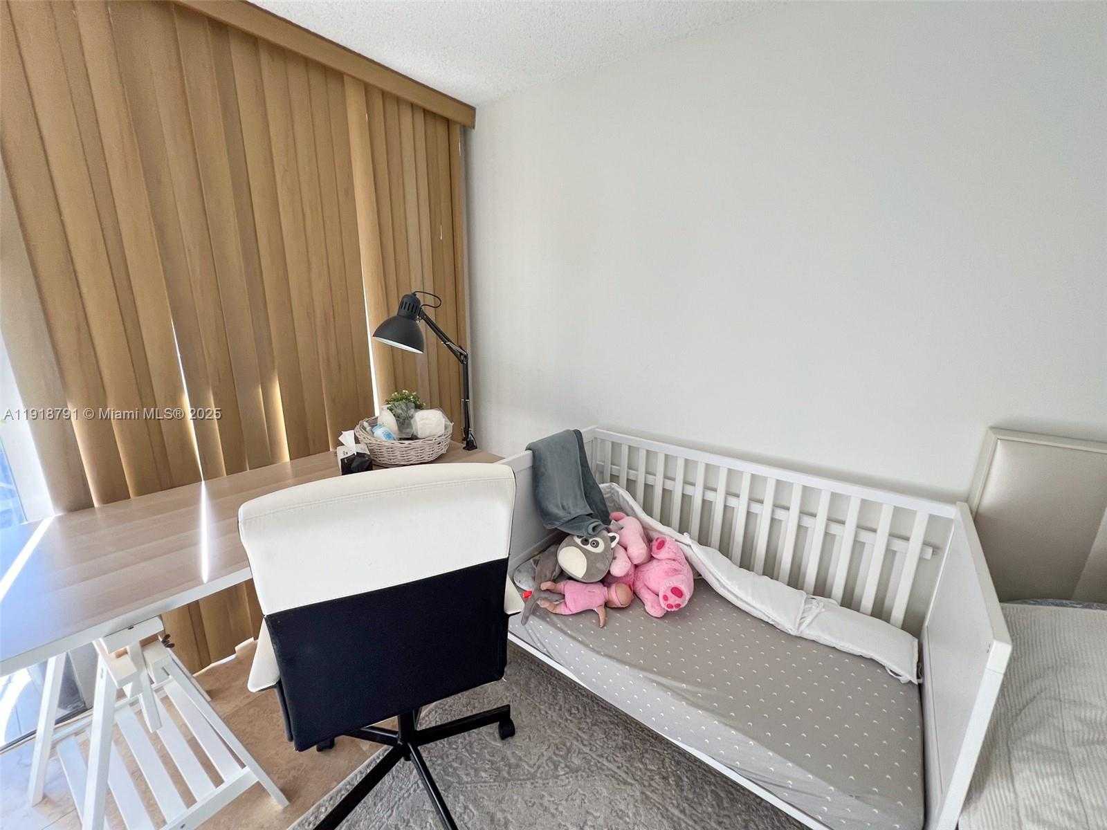 Small Image of 701 THREE ISLANDS BLVD #506, Hallandale Beach Number 20