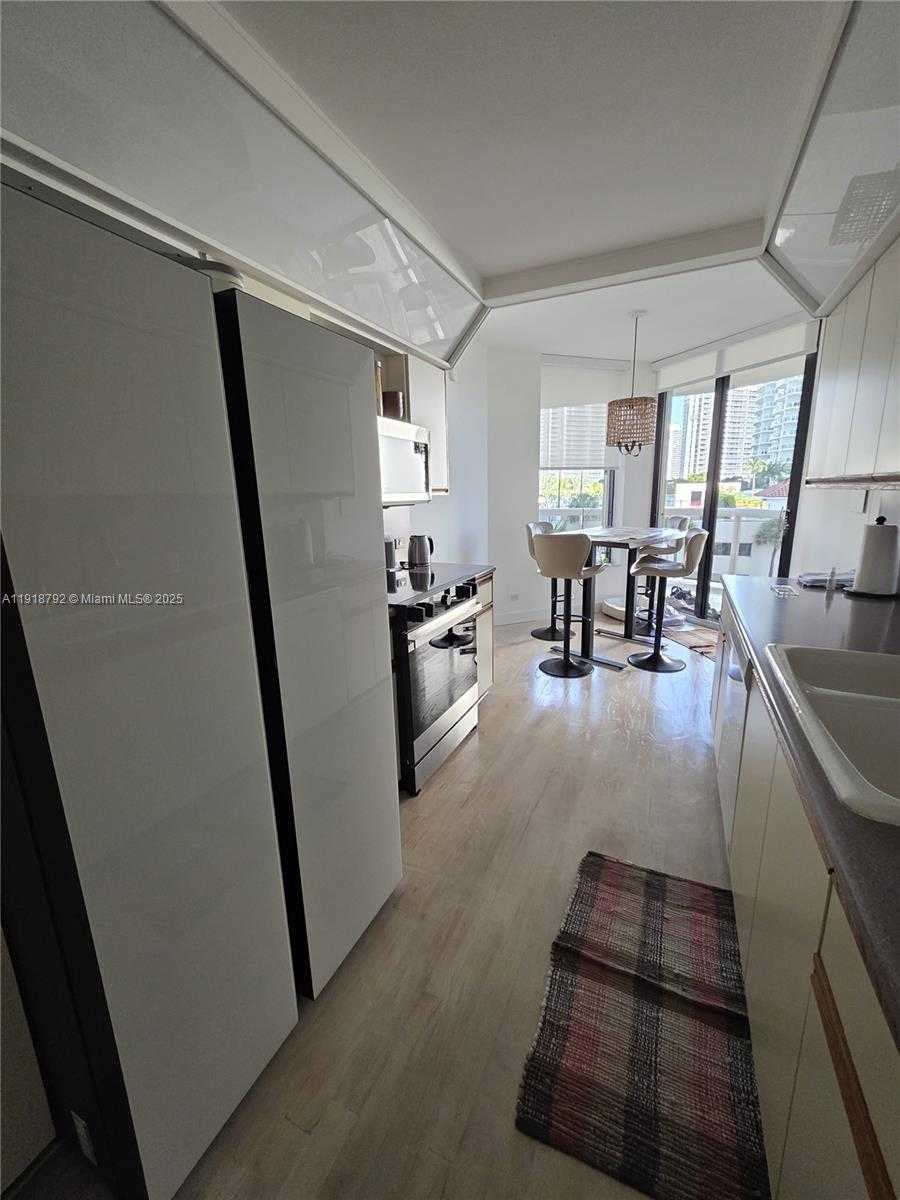 Small Image of 20191 EAST COUNTRY CLUB DR #403, Aventura Number 7