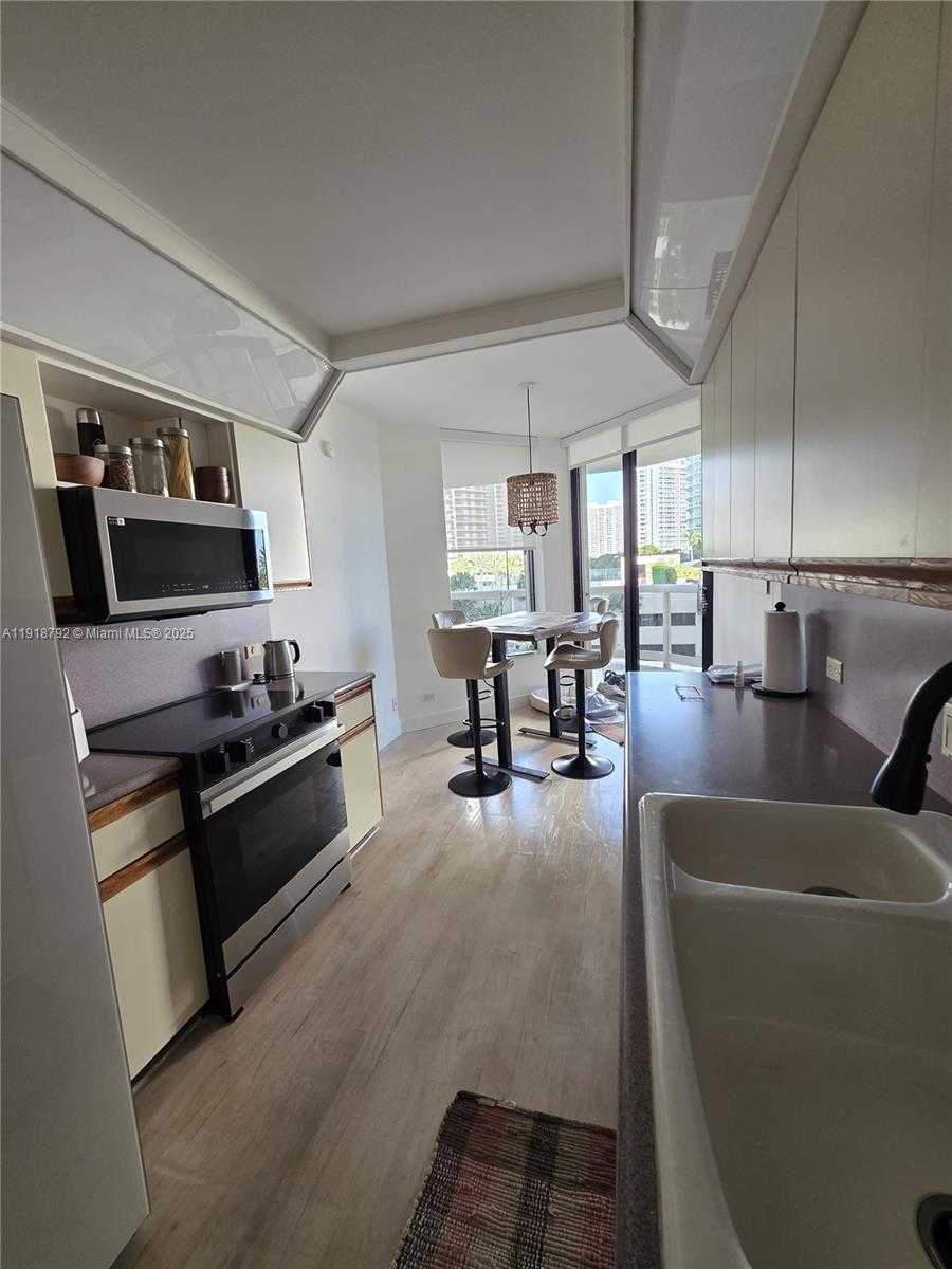 Small Image of 20191 EAST COUNTRY CLUB DR #403, Aventura Number 8