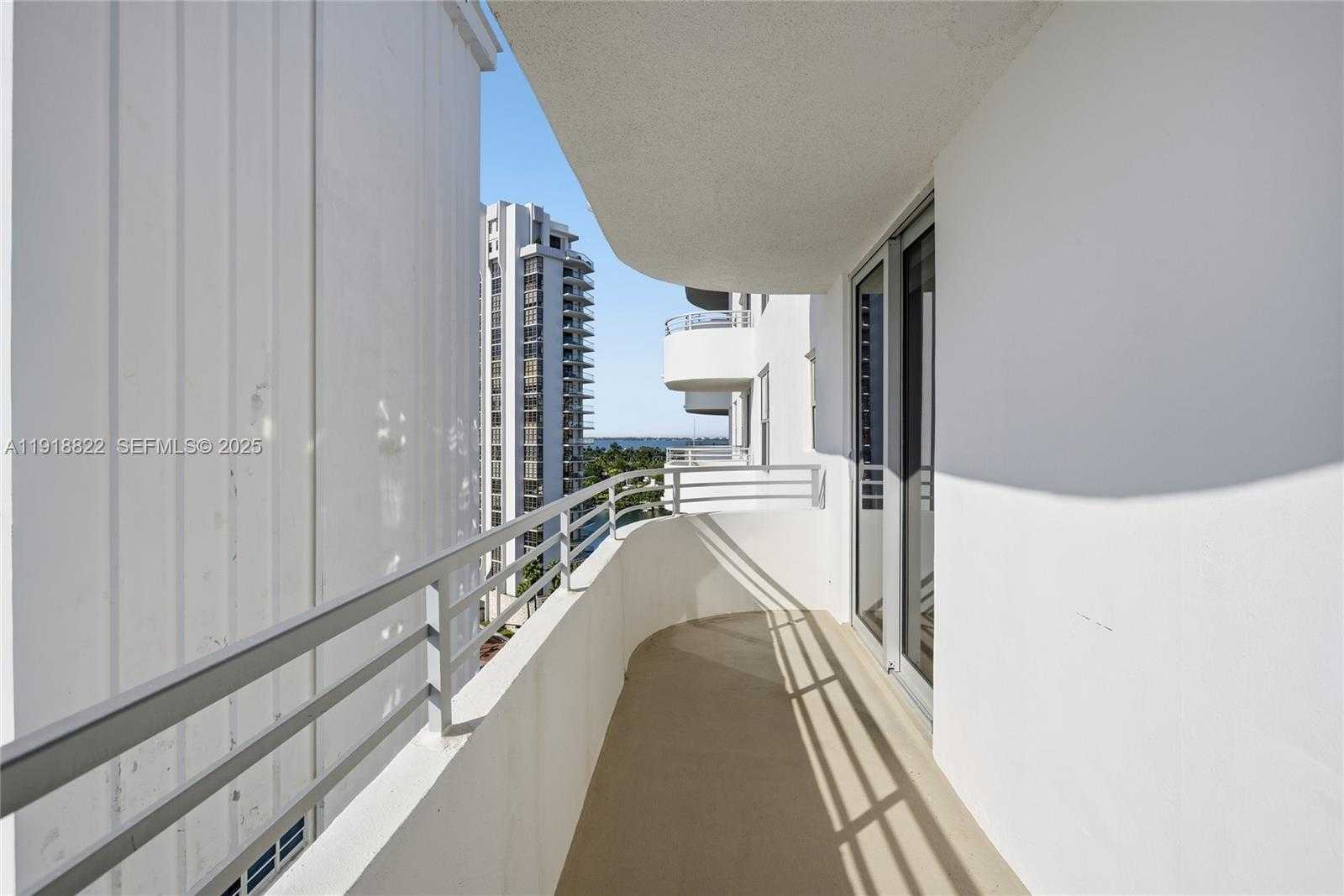 Small Image of 5555 COLLINS AVE #12N, Miami Beach Number 12