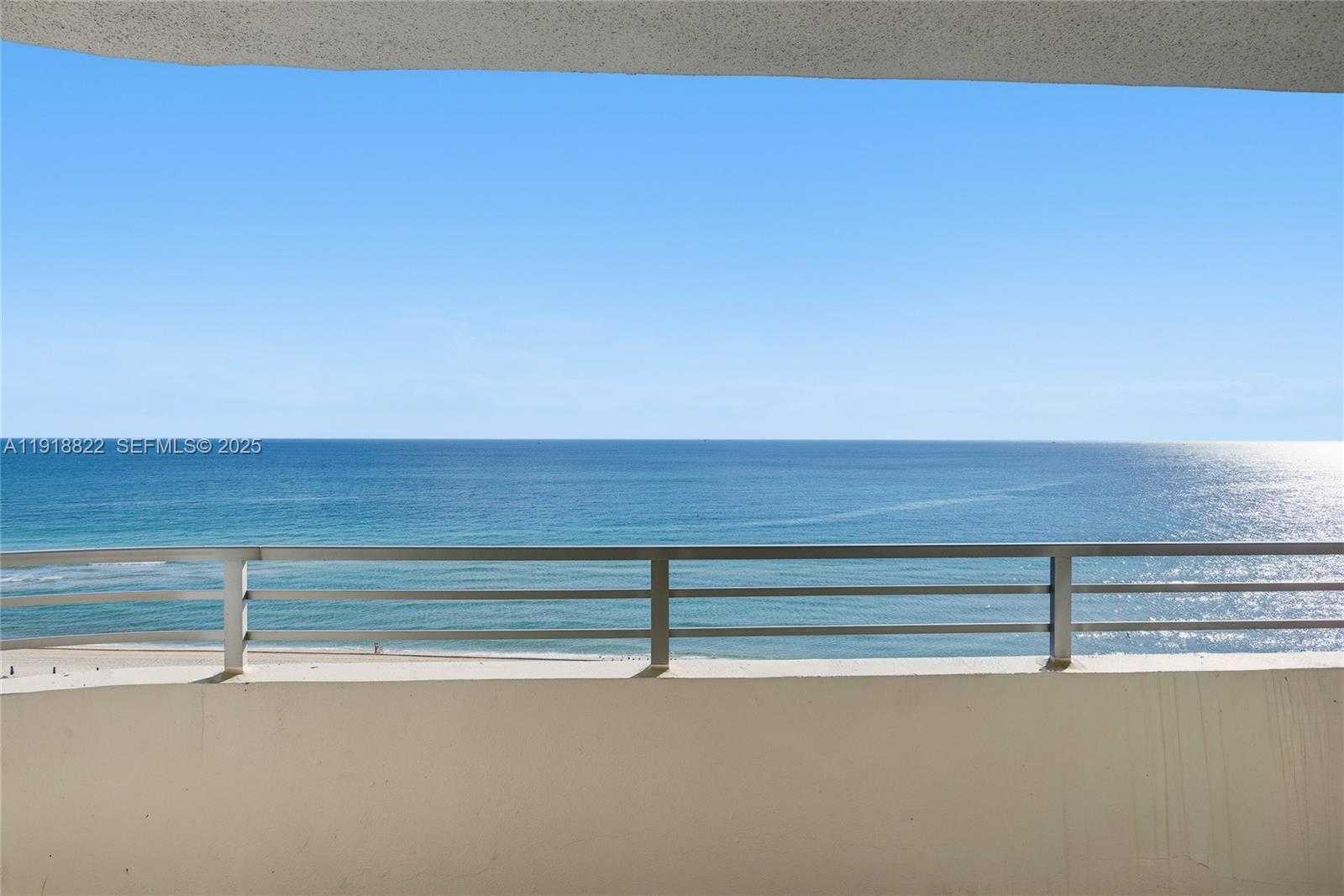 Small Image of 5555 COLLINS AVE #12N, Miami Beach Number 15