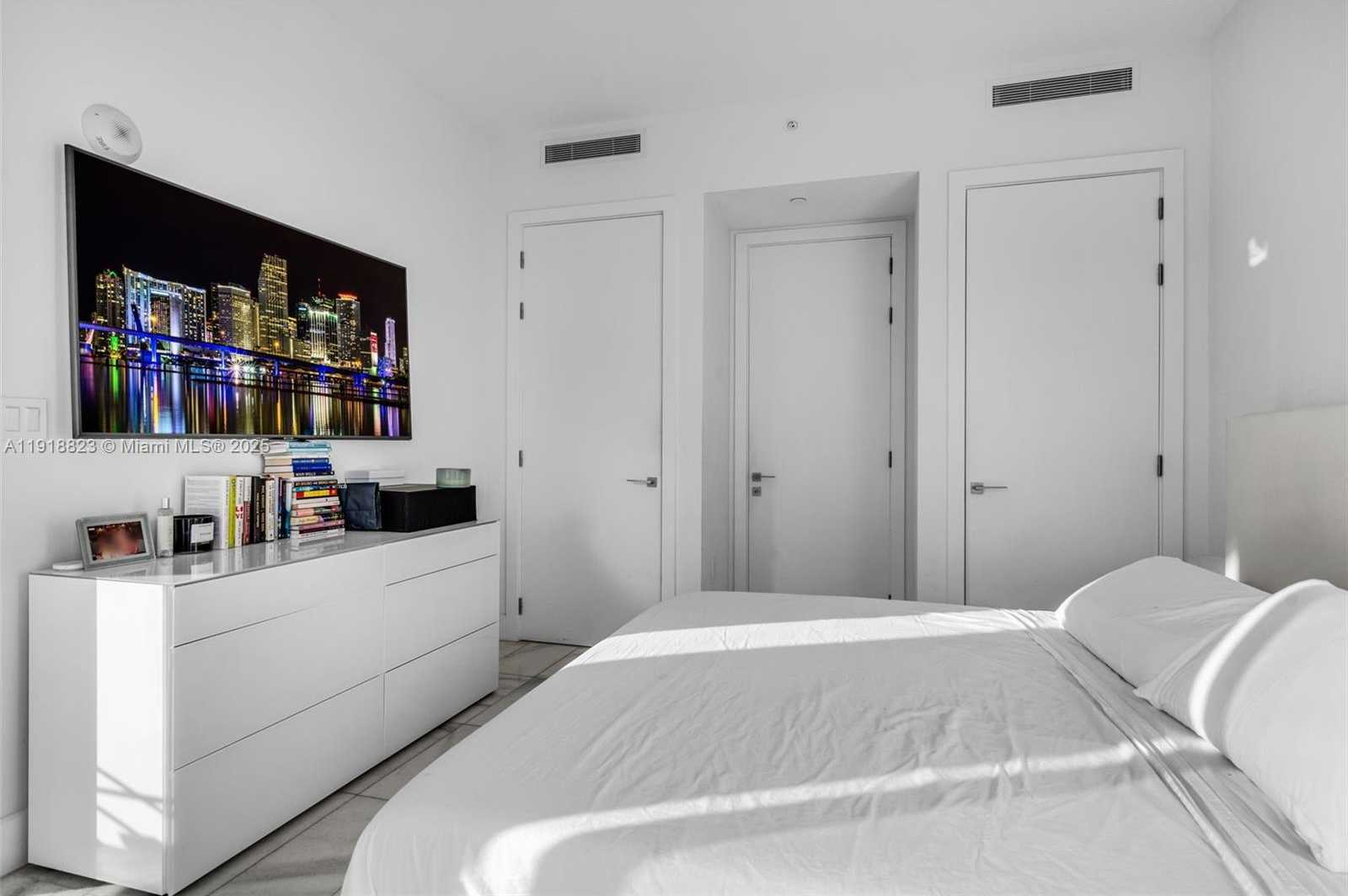 Small Image of 700 NORTH EAST 26TH TER #1004, Miami Number 16