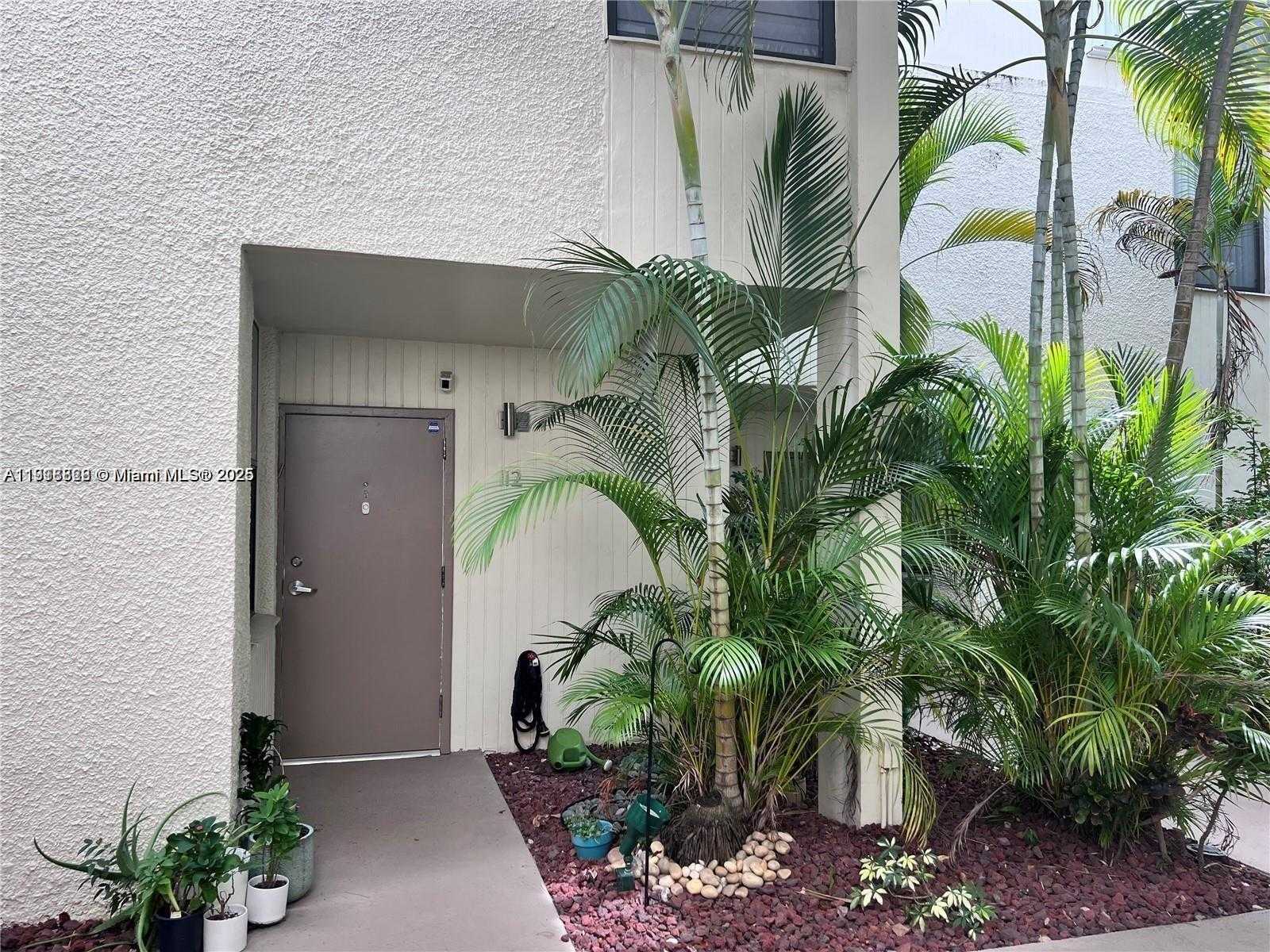 Small Image of 20200 WEST COUNTRY CLUB DR #112, Aventura Number 20