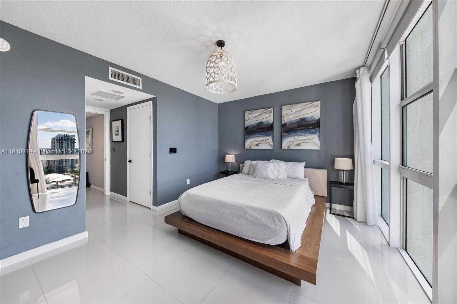 Small Image of 665 NORTH EAST 25TH ST #1805, Miami Number 36