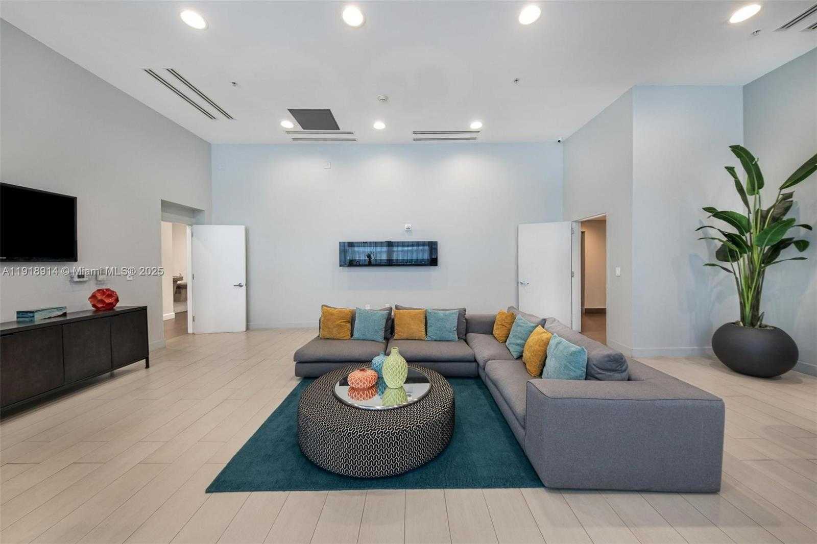 Small Image of 665 NORTH EAST 25TH ST #1805, Miami Number 55