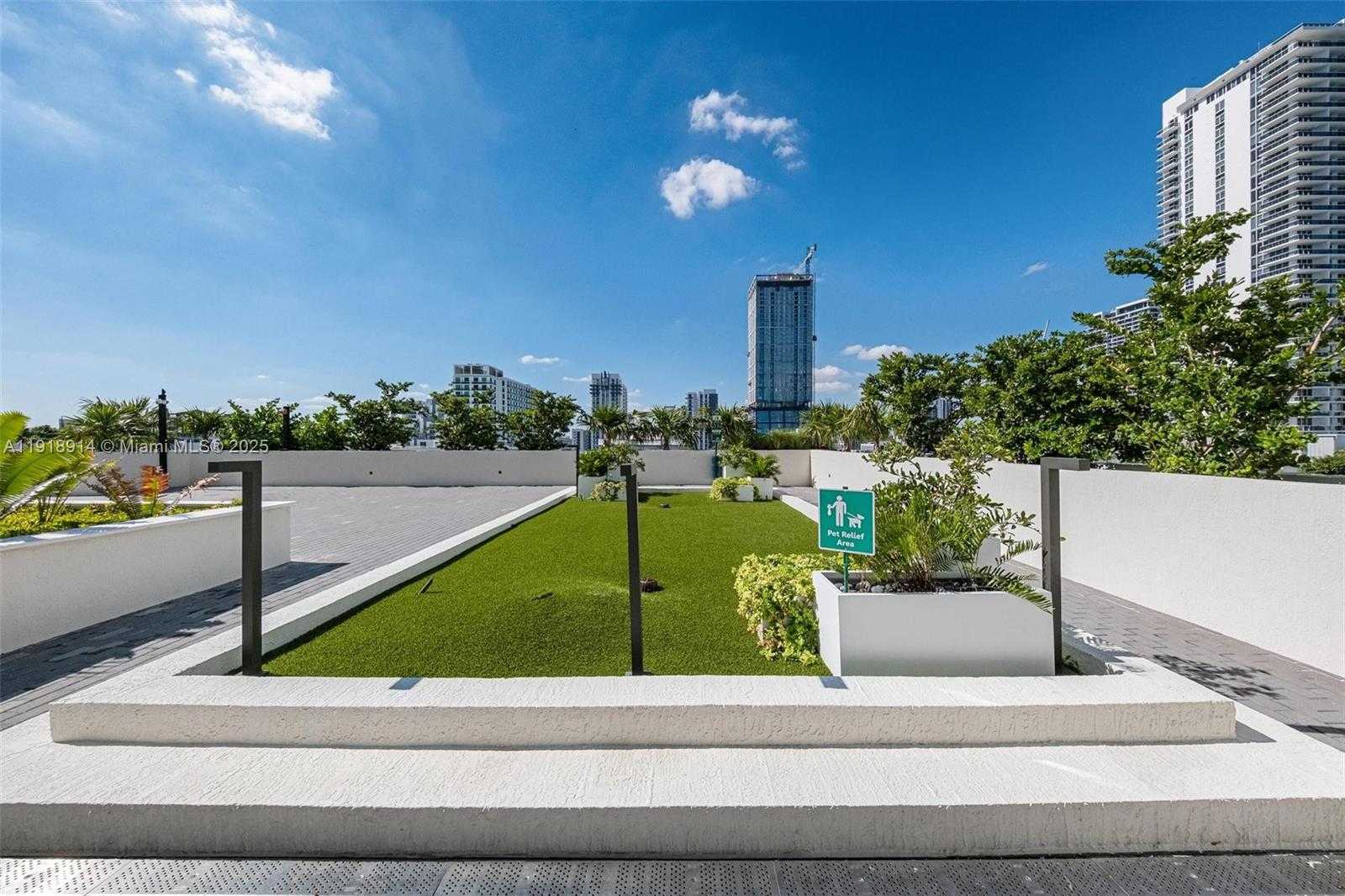 Small Image of 665 NORTH EAST 25TH ST #1805, Miami Number 59