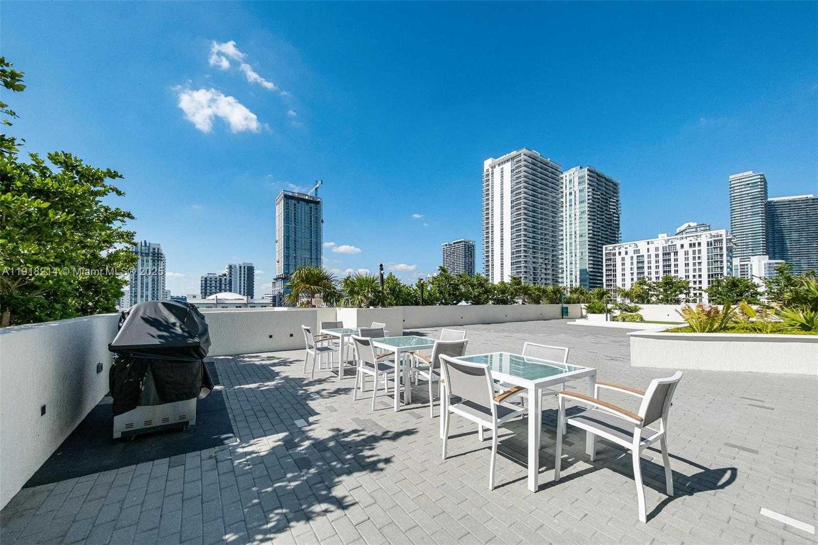 Small Image of 665 NORTH EAST 25TH ST #1805, Miami Number 61