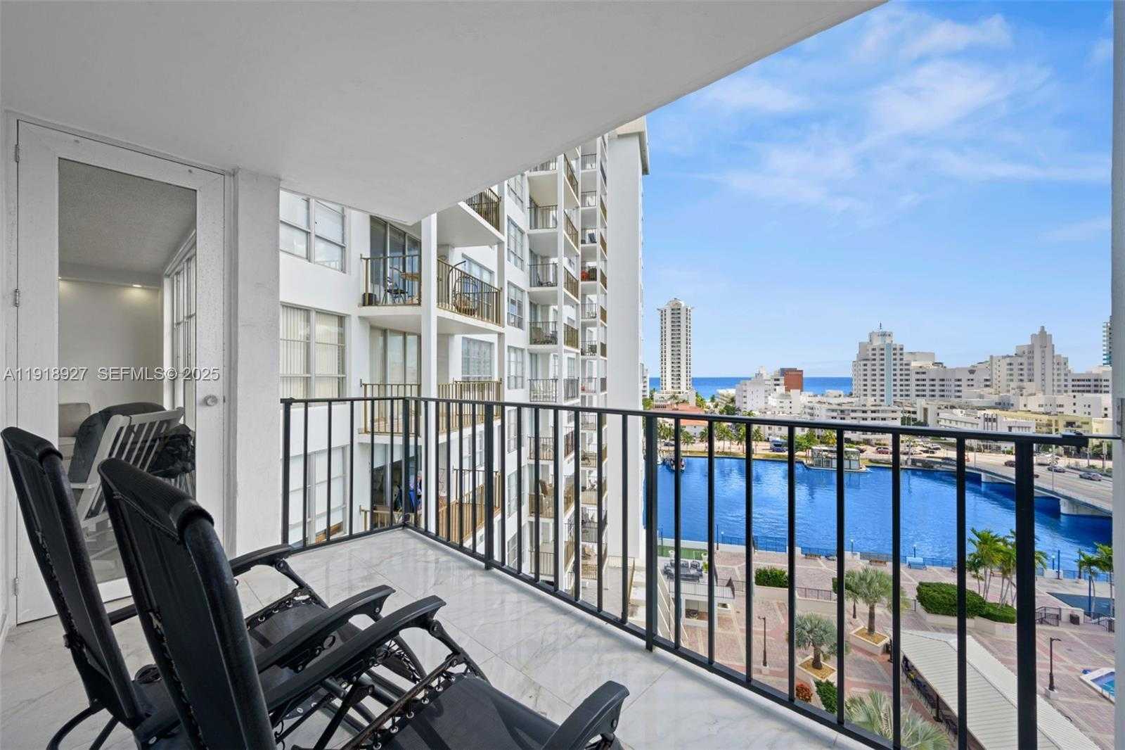 Small Image of 4101 PINE TREE DR #919, Miami Beach Number 16