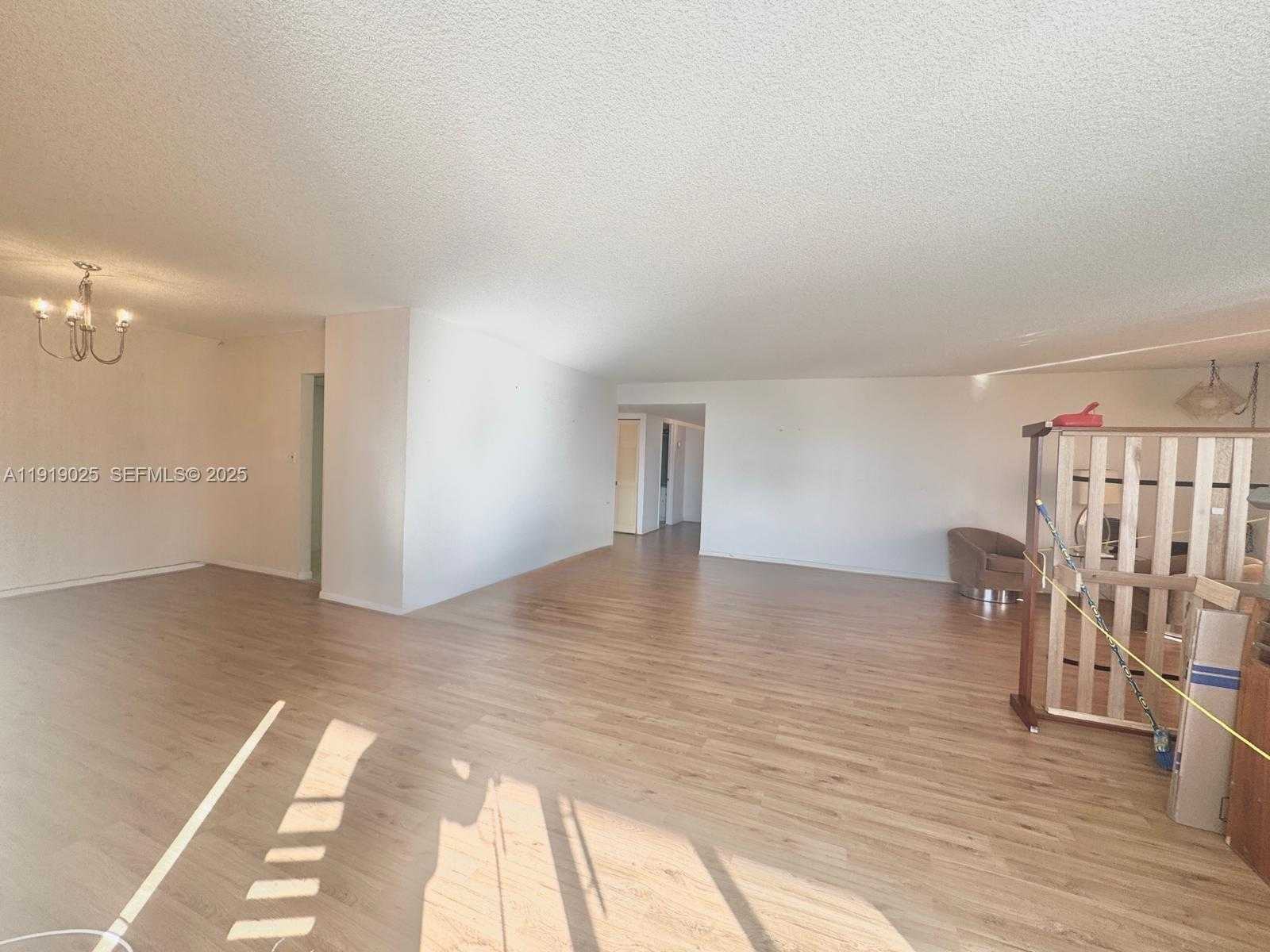 Imagen de Pequeño Objeto