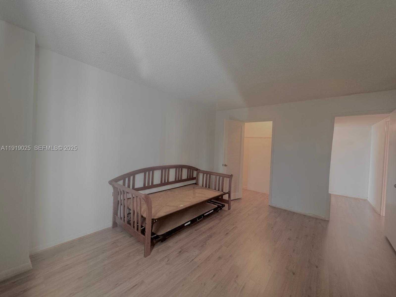 Imagen de Pequeño Objeto