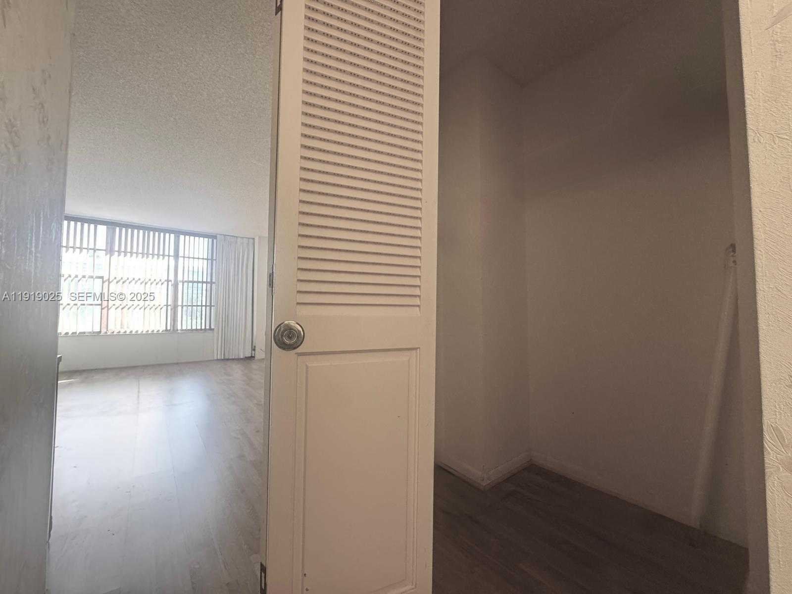 Imagen de Pequeño Objeto