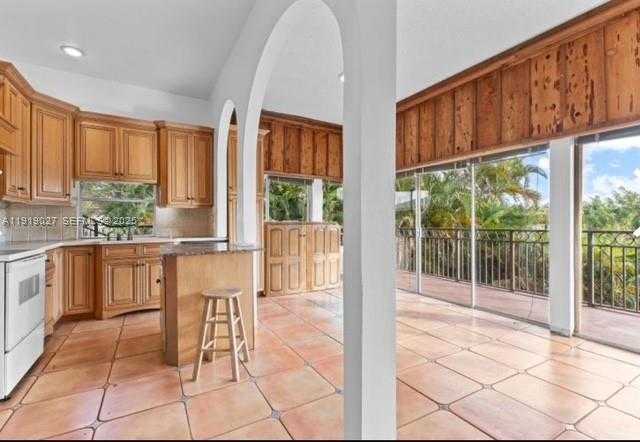 Small Image of 4850 SOUTH WEST 63RD TER #232, Davie Number 10