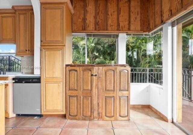 Small Image of 4850 SOUTH WEST 63RD TER #232, Davie Number 11