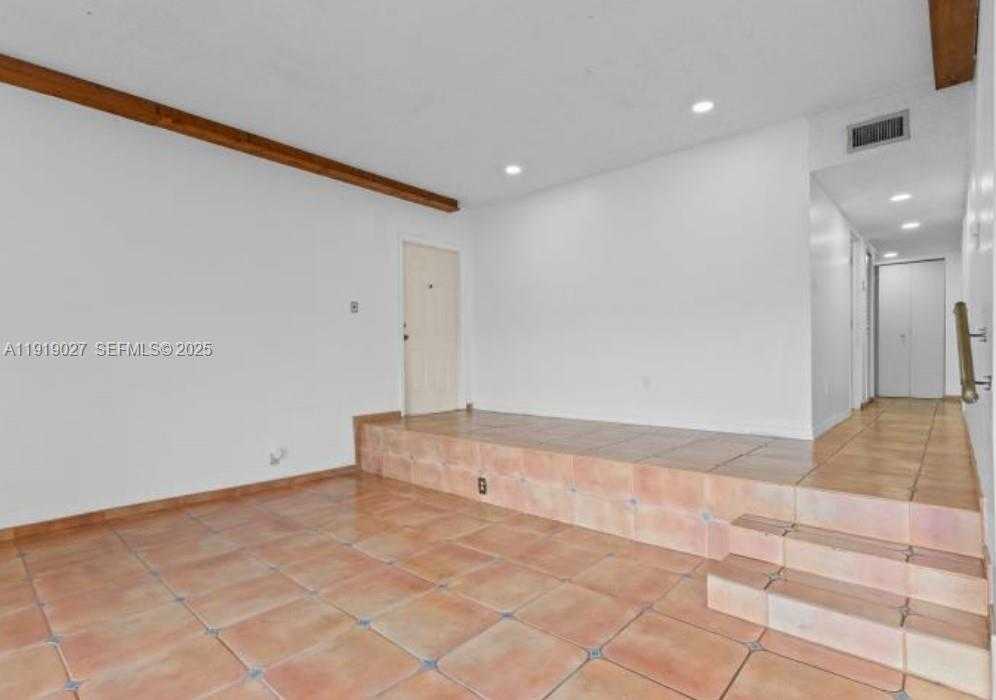 Small Image of 4850 SOUTH WEST 63RD TER #232, Davie Number 8