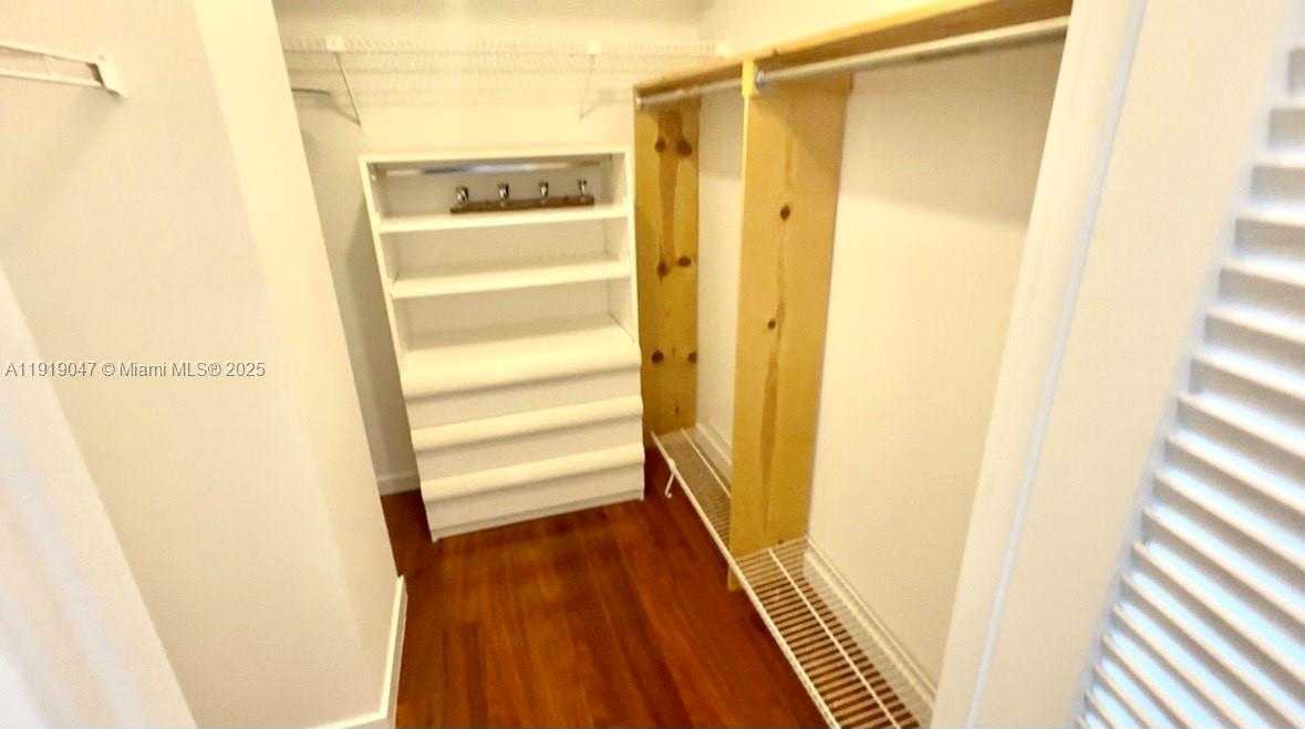 Small Image of 2500 PARKVIEW DR #1109, Hallandale Beach Number 10