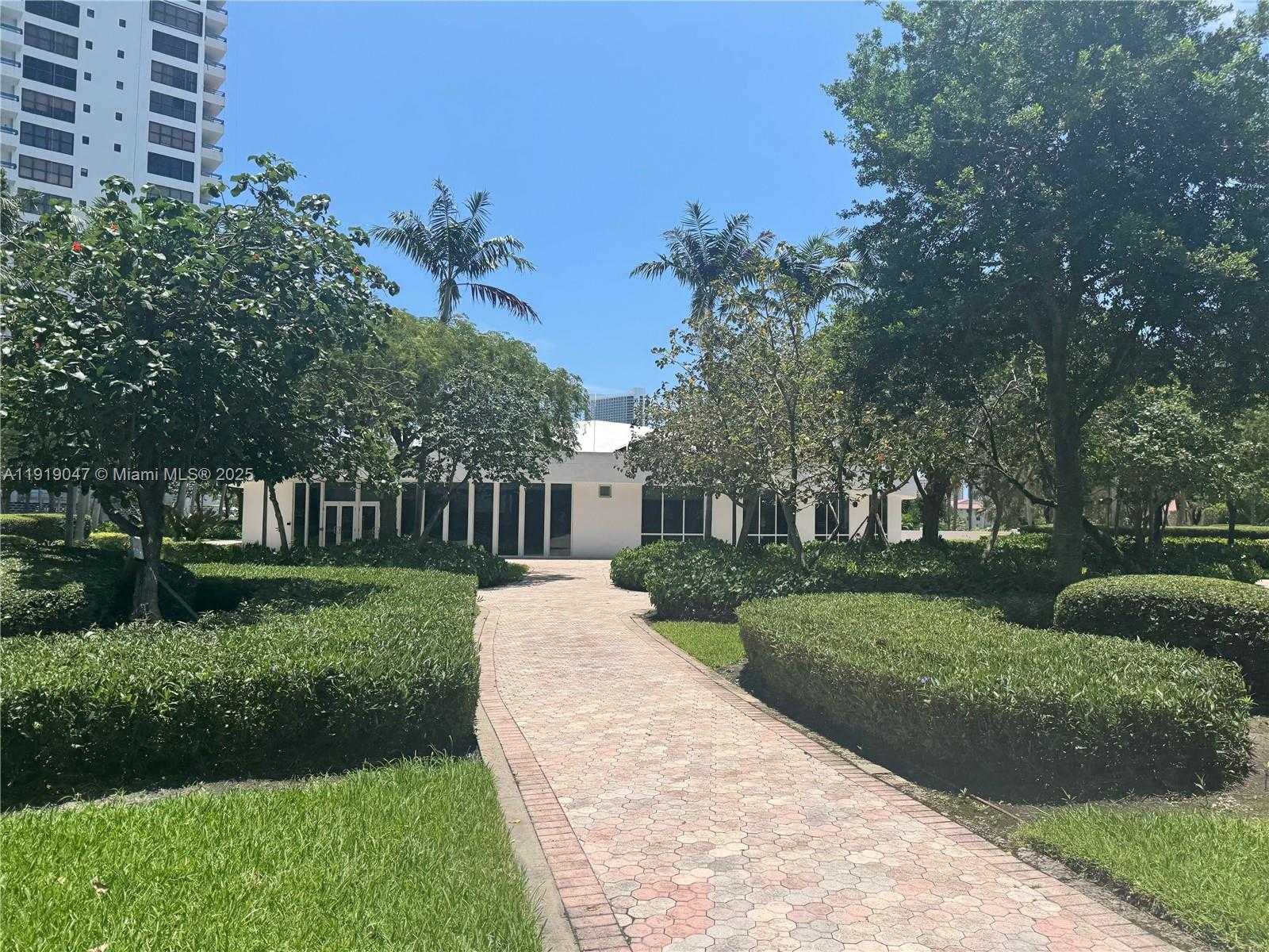 Small Image of 2500 PARKVIEW DR #1109, Hallandale Beach Number 25