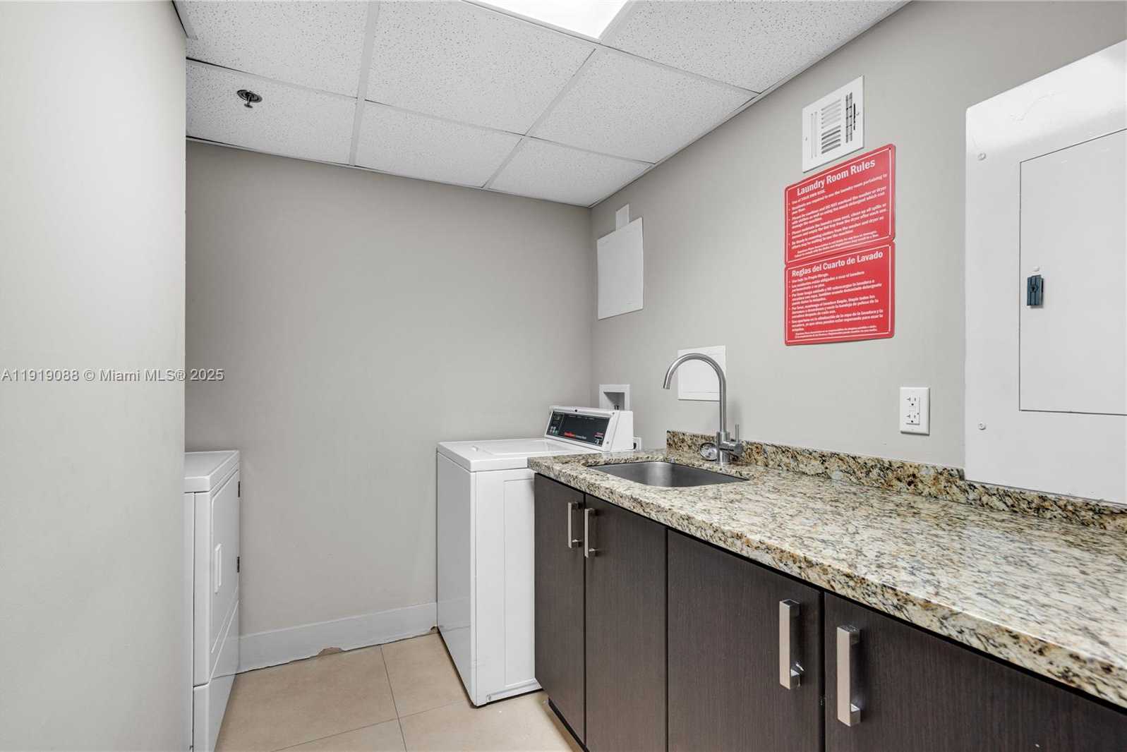 Small Image of 1420 BRICKELL BAY DR #608B, Miami Number 27