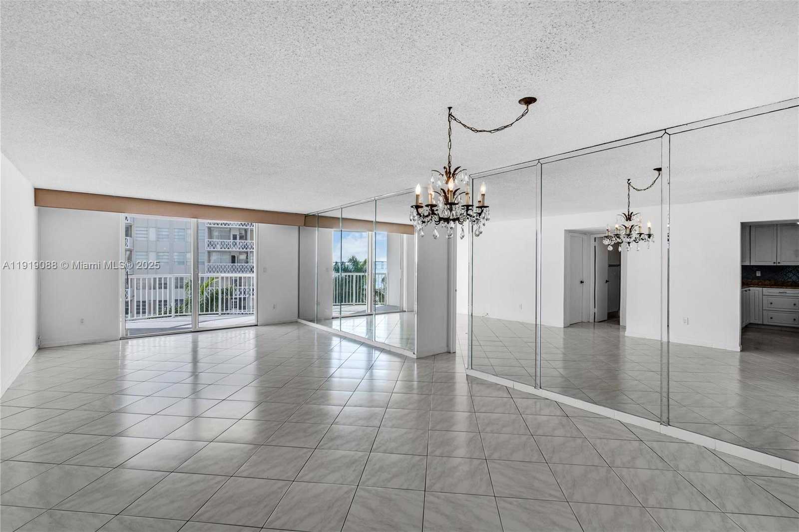 Small Image of 1420 BRICKELL BAY DR #608B, Miami Number 3