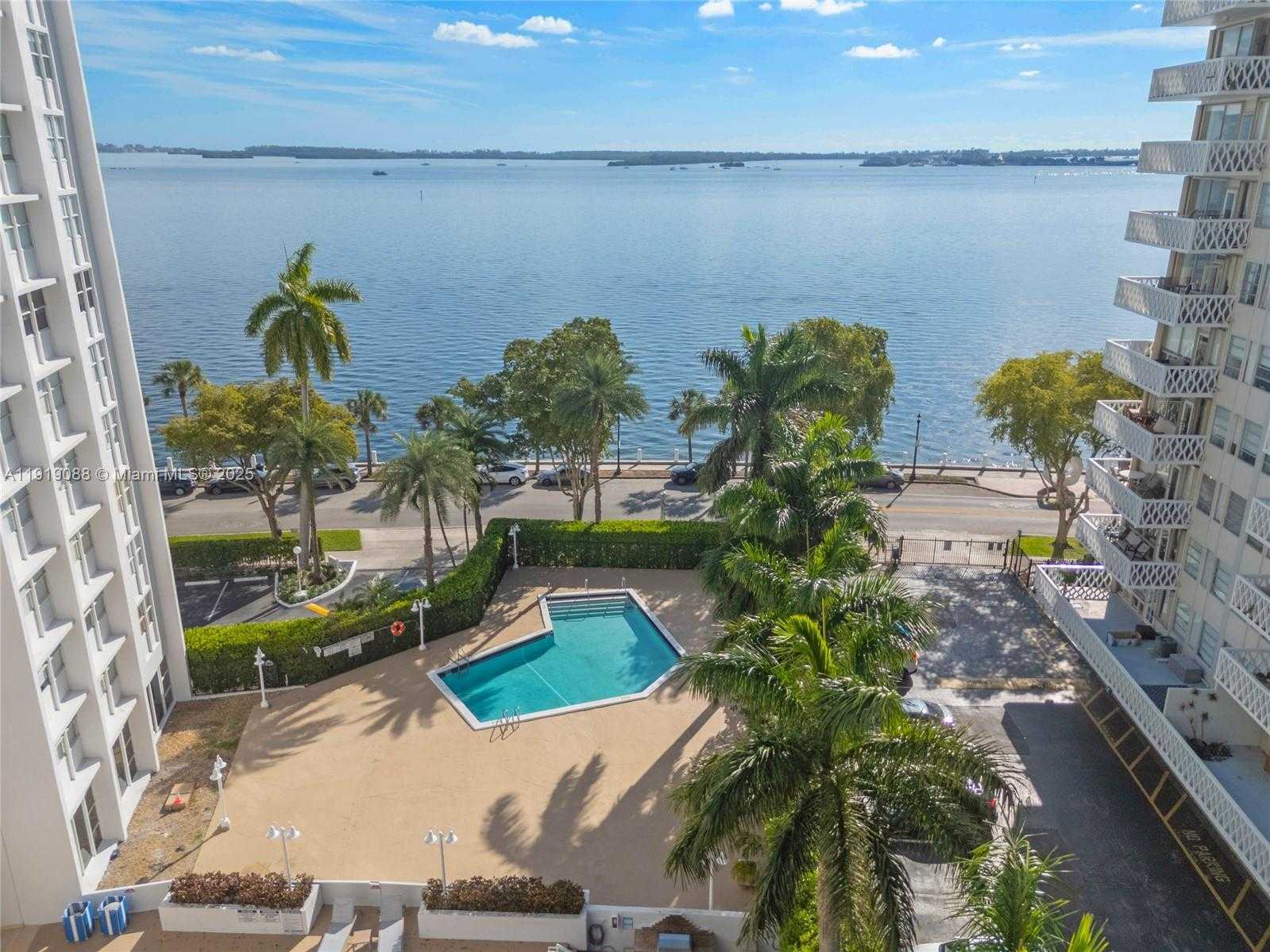 Small Image of 1420 BRICKELL BAY DR #608B, Miami Number 30