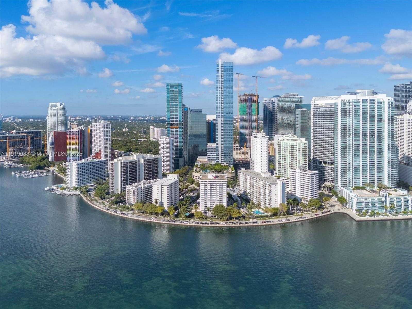 Small Image of 1420 BRICKELL BAY DR #608B, Miami Number 34