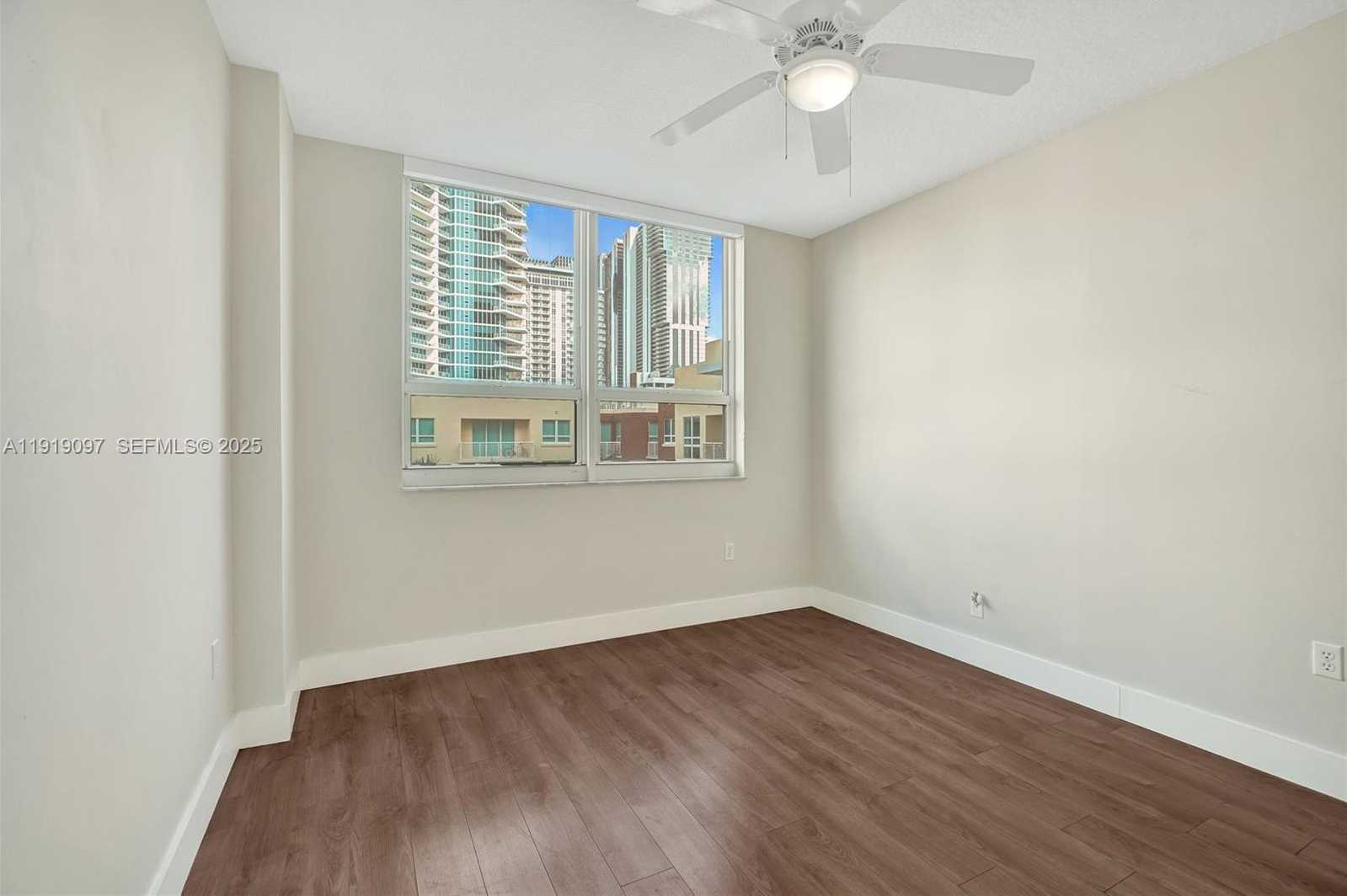 Small Image of 2000 NORTH BAYSHORE DR #605, Miami Number 20