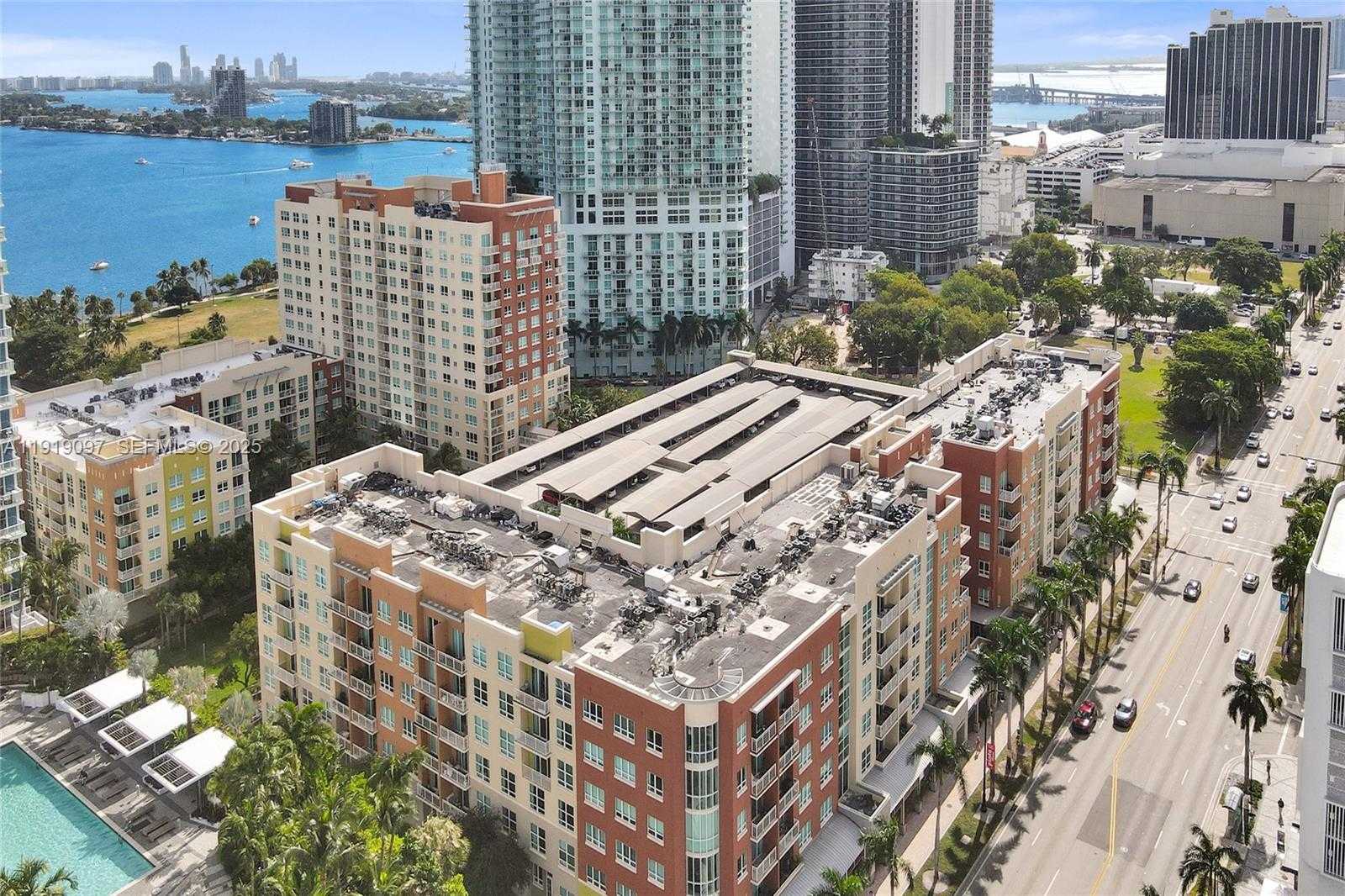 Small Image of 2000 NORTH BAYSHORE DR #605, Miami Number 26