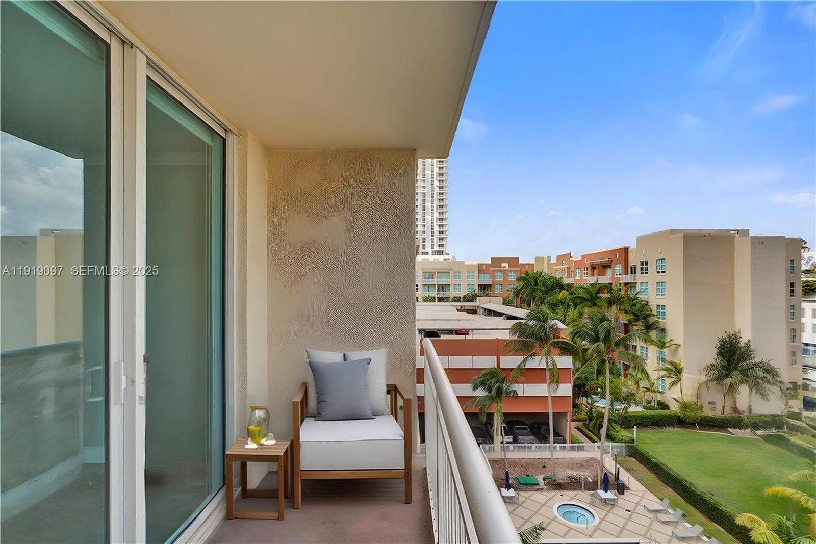 Small Image of 2000 NORTH BAYSHORE DR #605, Miami Number 8