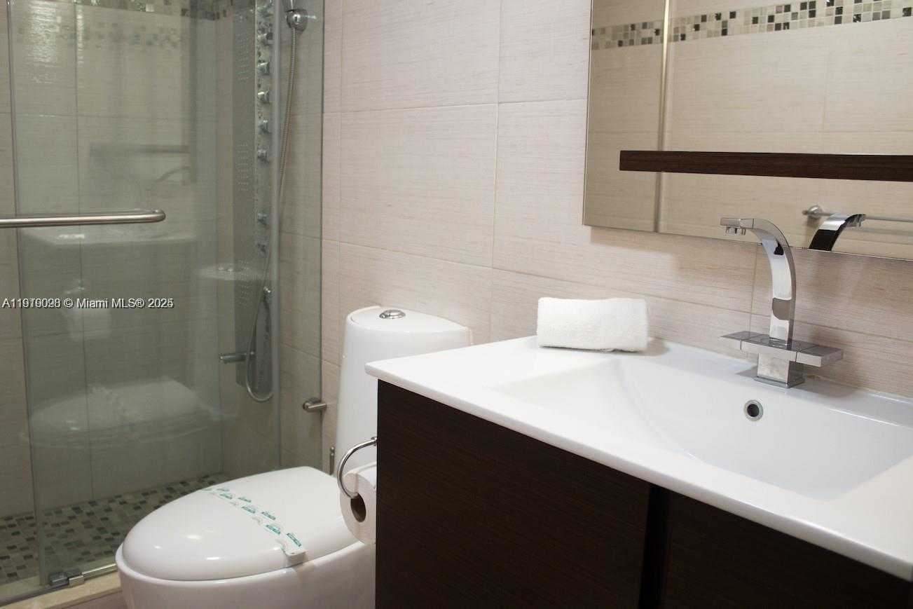 Small Image of 3801 SOUTH OCEAN DR #15P, Hollywood Number 15