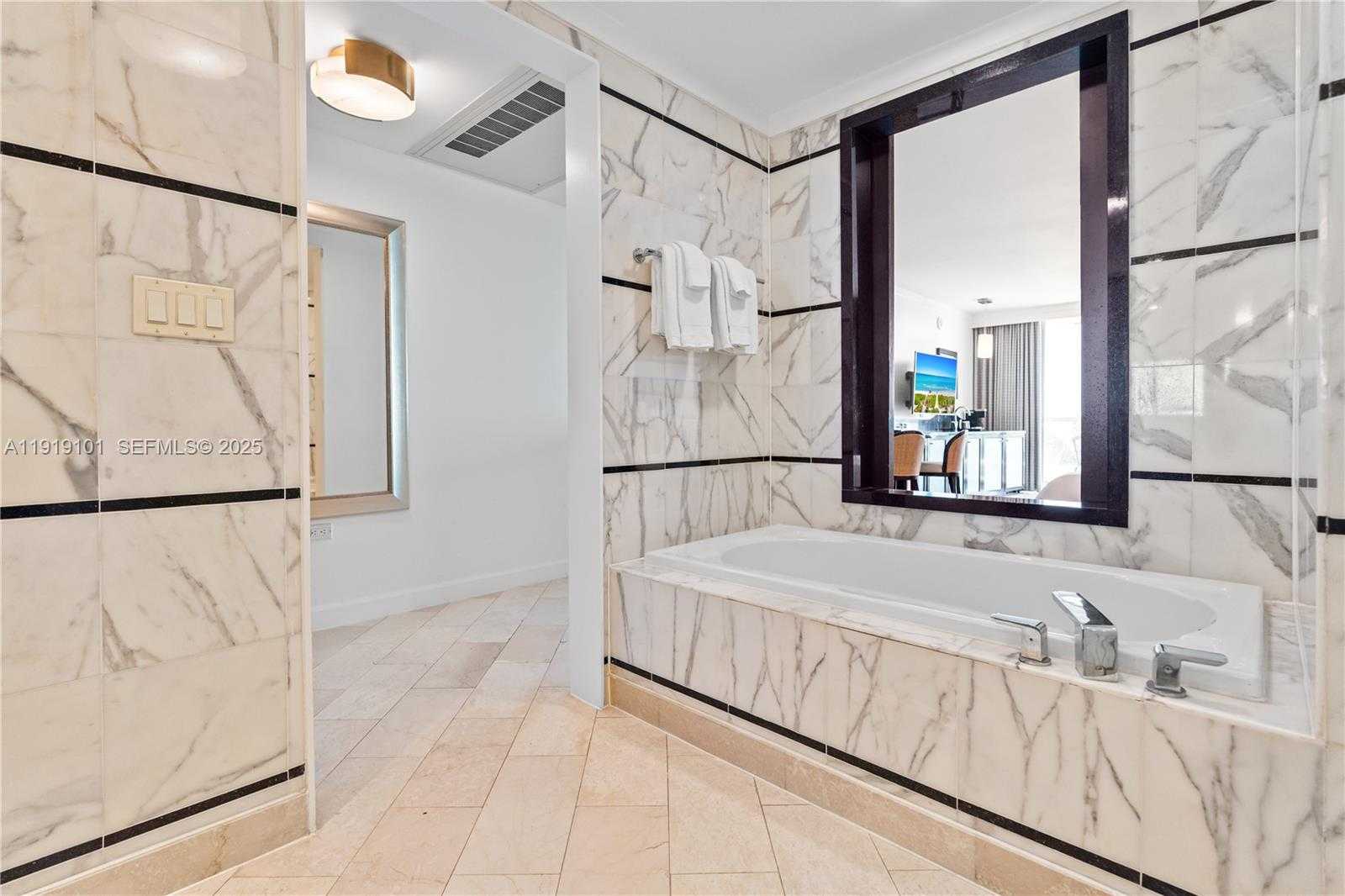 Small Image of 4391 COLLINS AVE #413, Miami Beach Number 23