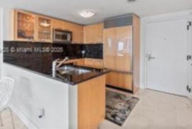 Small Image of 6801 COLLINS AVE #LPH09, Miami Beach Number 7