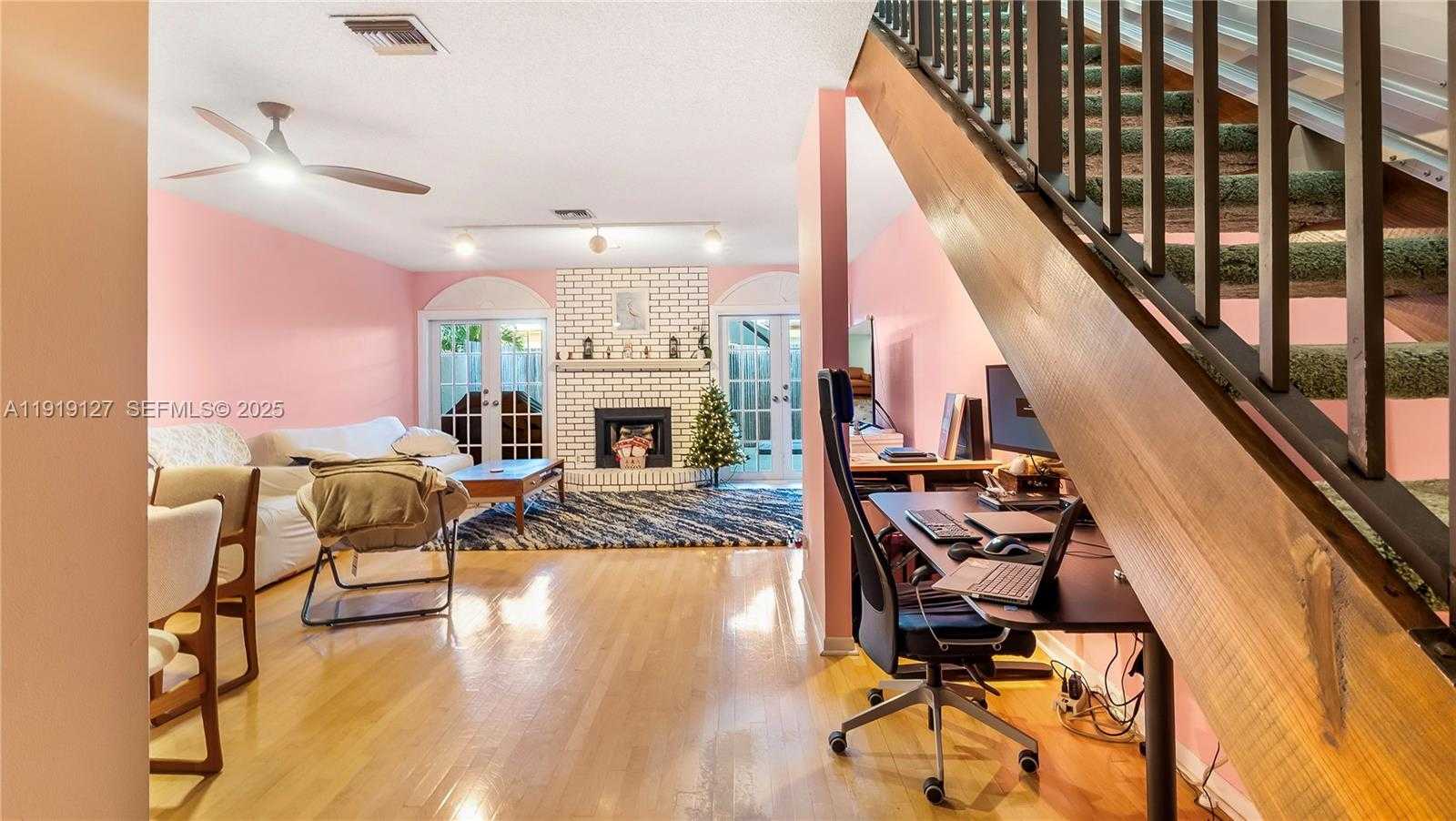 Small Image of 206 WASHINGTONIA AVE, Lauderdale By The Sea Number 11