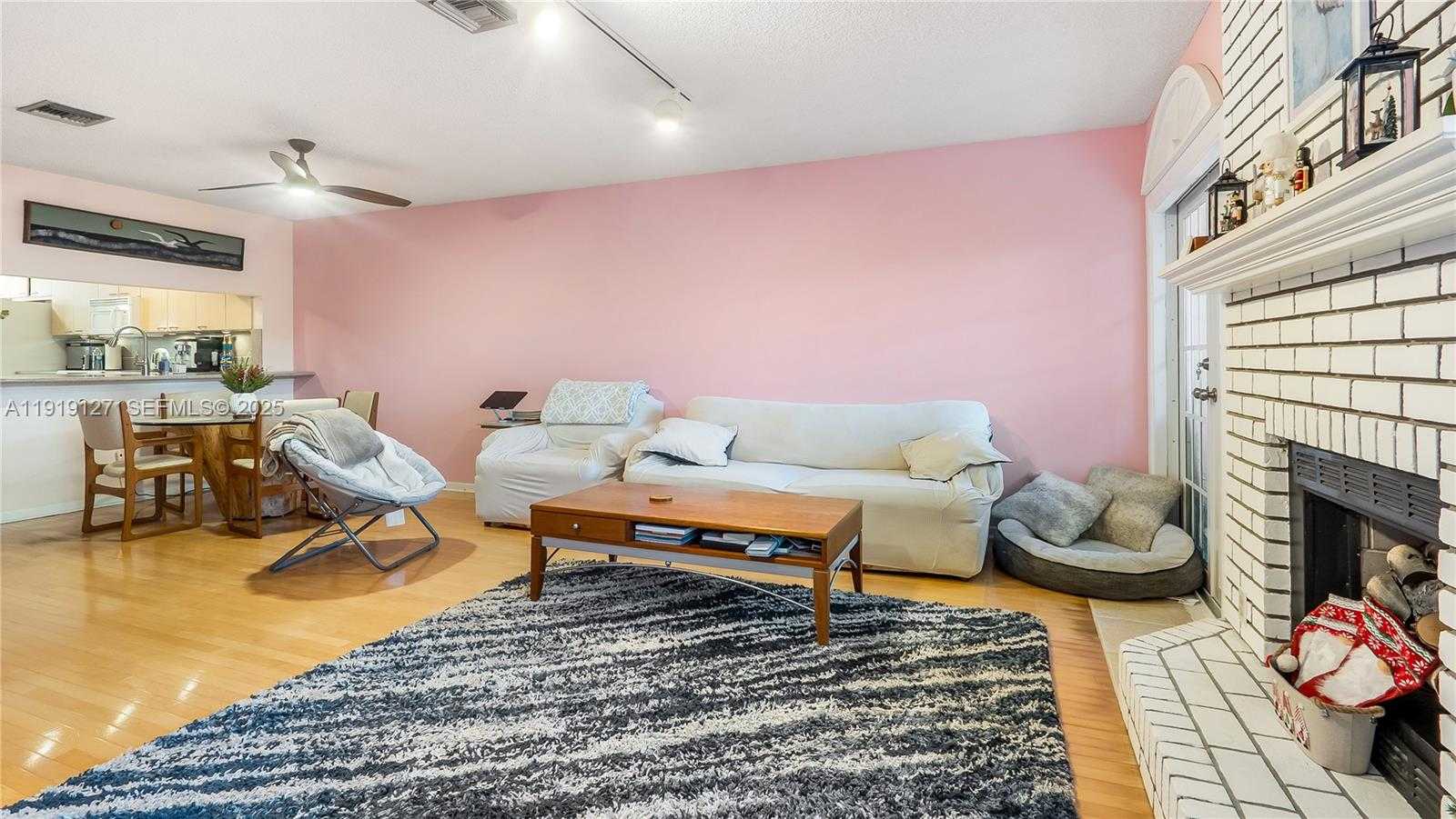 Small Image of 206 WASHINGTONIA AVE, Lauderdale By The Sea Number 15