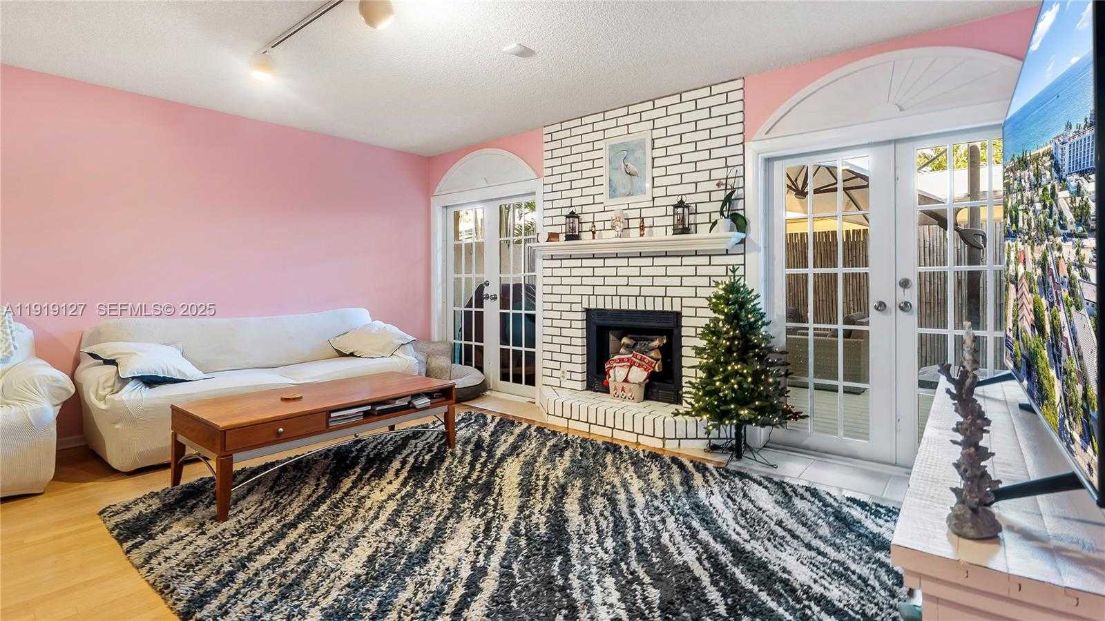 Small Image of 206 WASHINGTONIA AVE, Lauderdale By The Sea Number 16