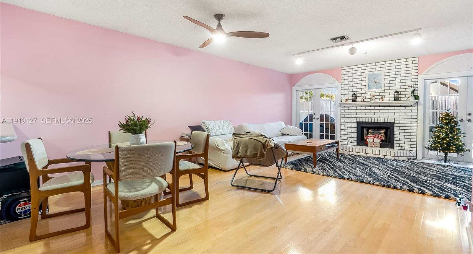 Small Image of 206 WASHINGTONIA AVE, Lauderdale By The Sea Number 17