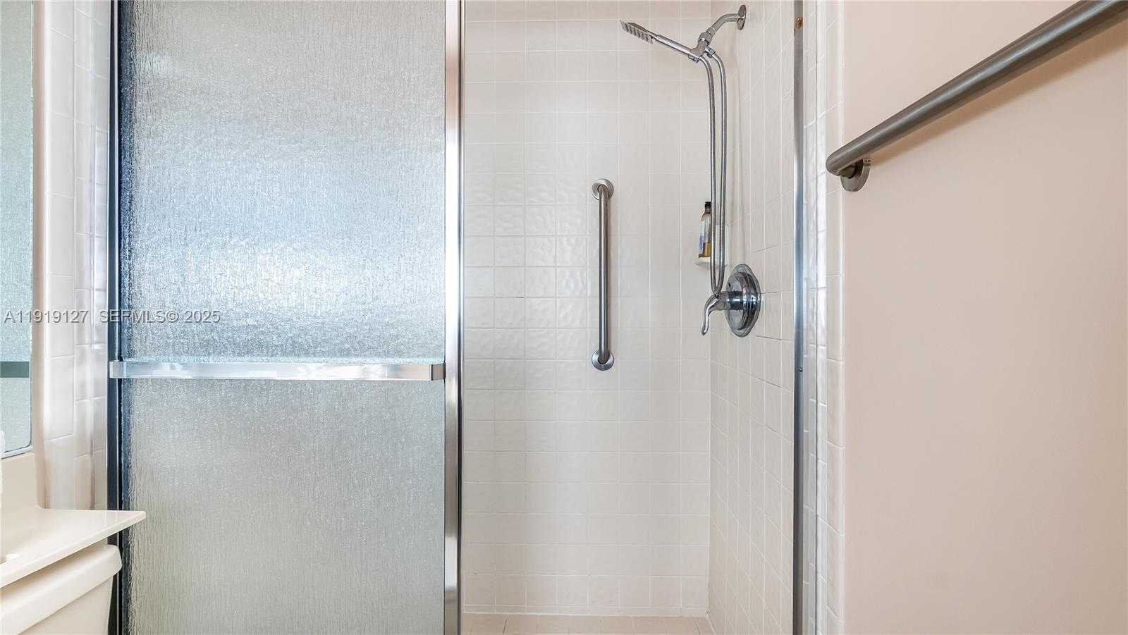 Small Image of 206 WASHINGTONIA AVE, Lauderdale By The Sea Number 33