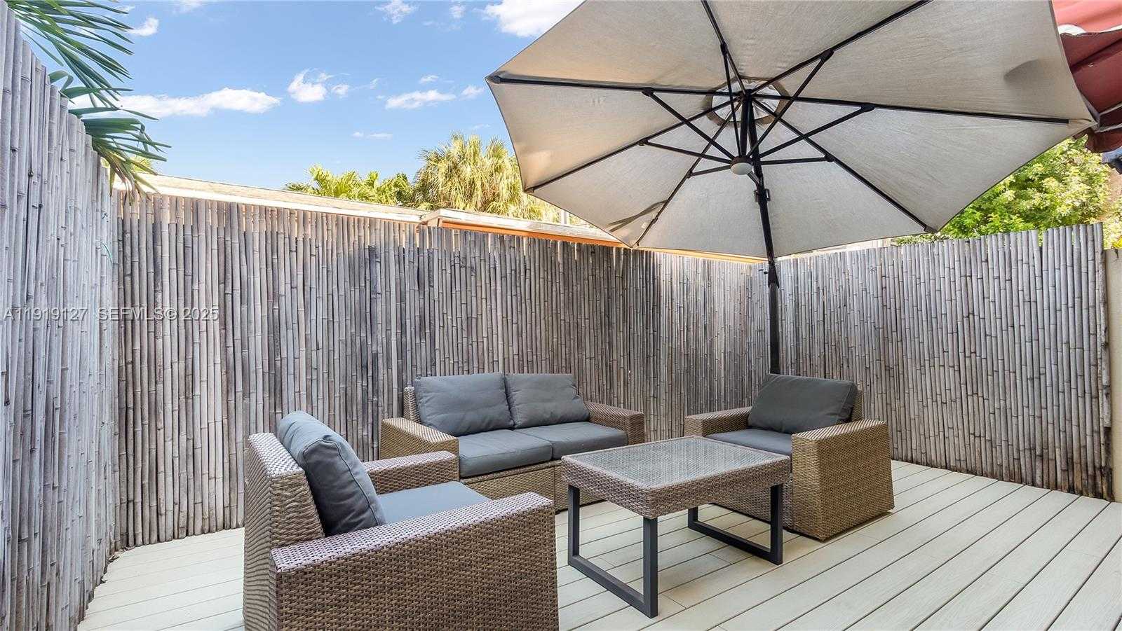 Small Image of 206 WASHINGTONIA AVE, Lauderdale By The Sea Number 35