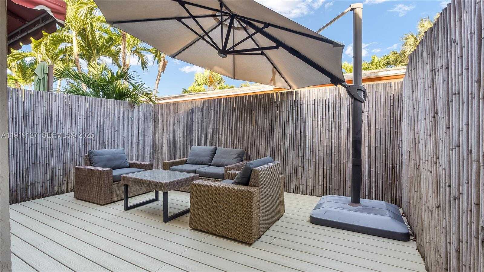 Small Image of 206 WASHINGTONIA AVE, Lauderdale By The Sea Number 36